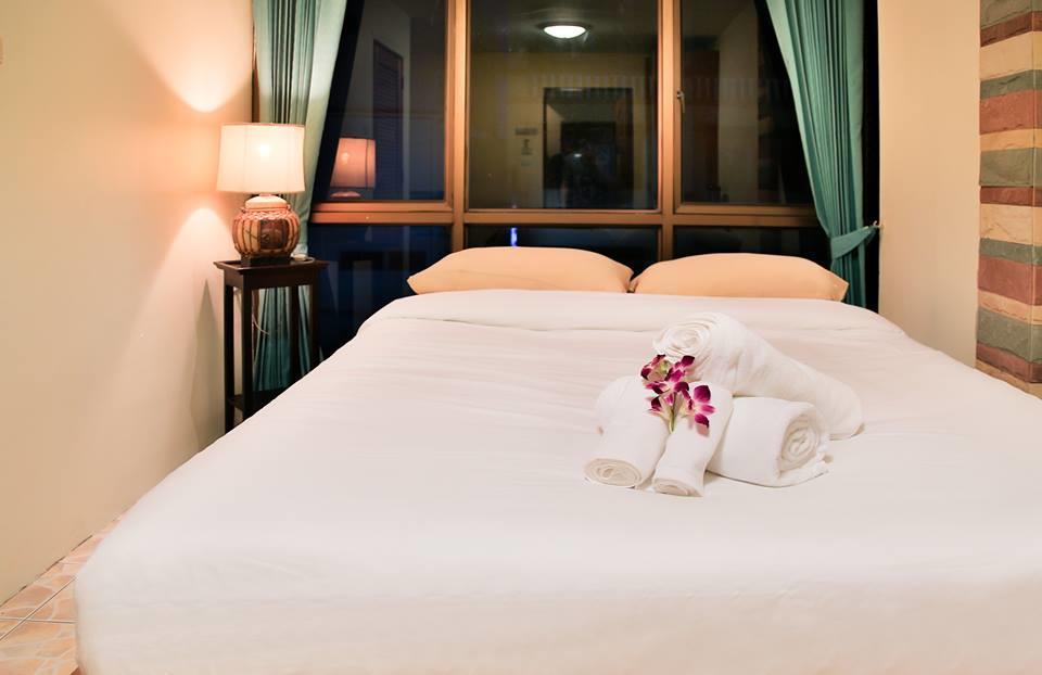 Avenue Beach Hotel Jomtien Beach Buitenkant foto