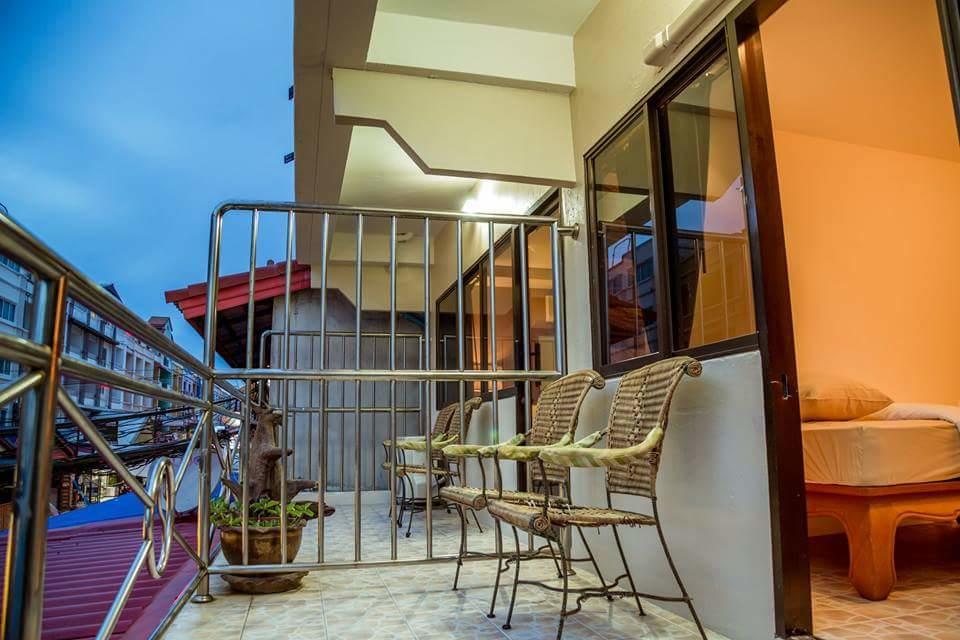 Avenue Beach Hotel Jomtien Beach Buitenkant foto