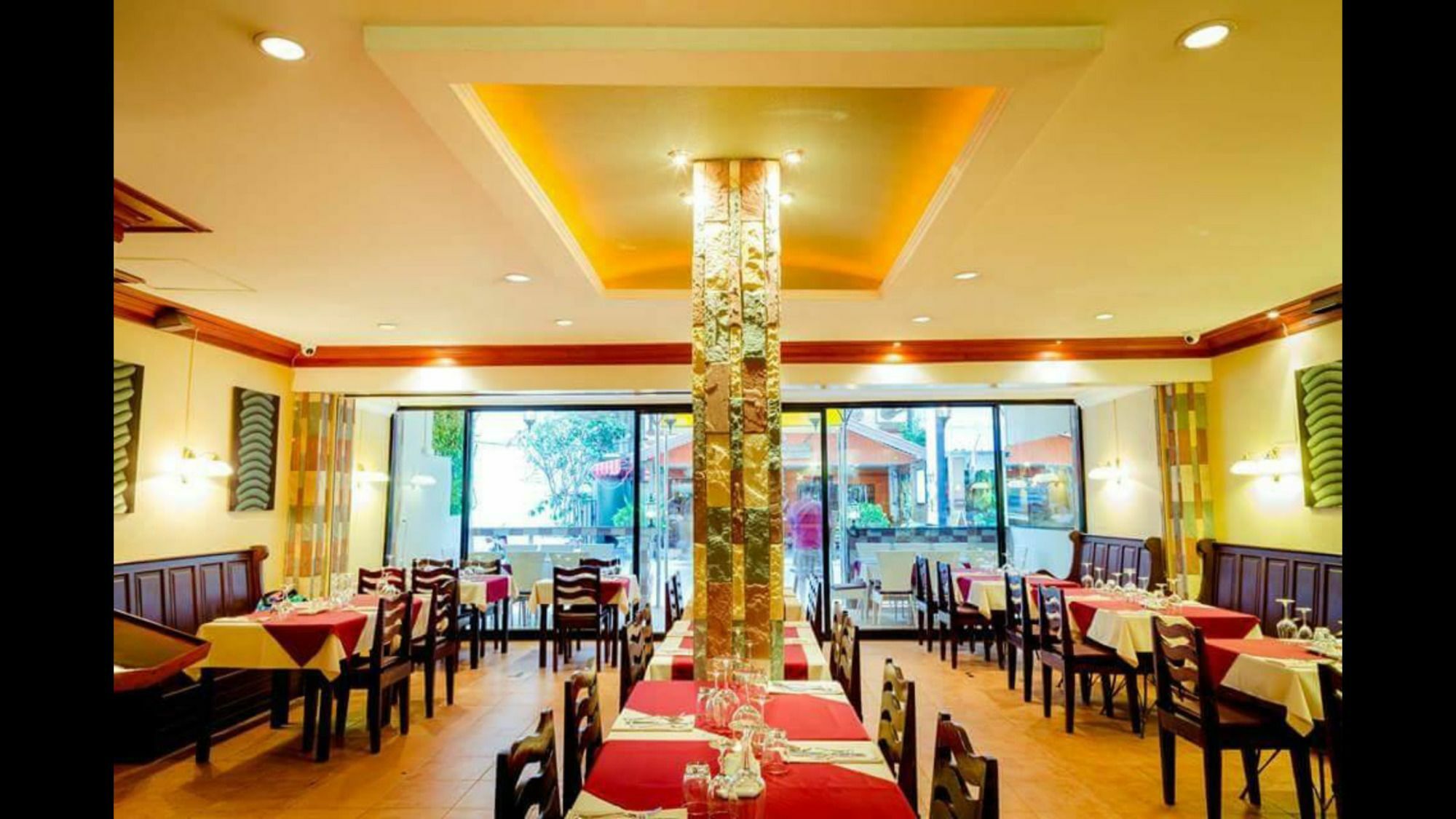 Avenue Beach Hotel Jomtien Beach Buitenkant foto