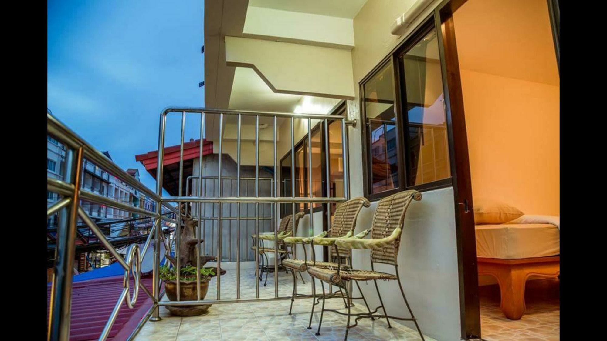 Avenue Beach Hotel Jomtien Beach Buitenkant foto